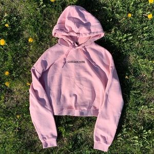 🧸2/$25🧸 Pink “Lovers Over Haters” Cropped Hoodie